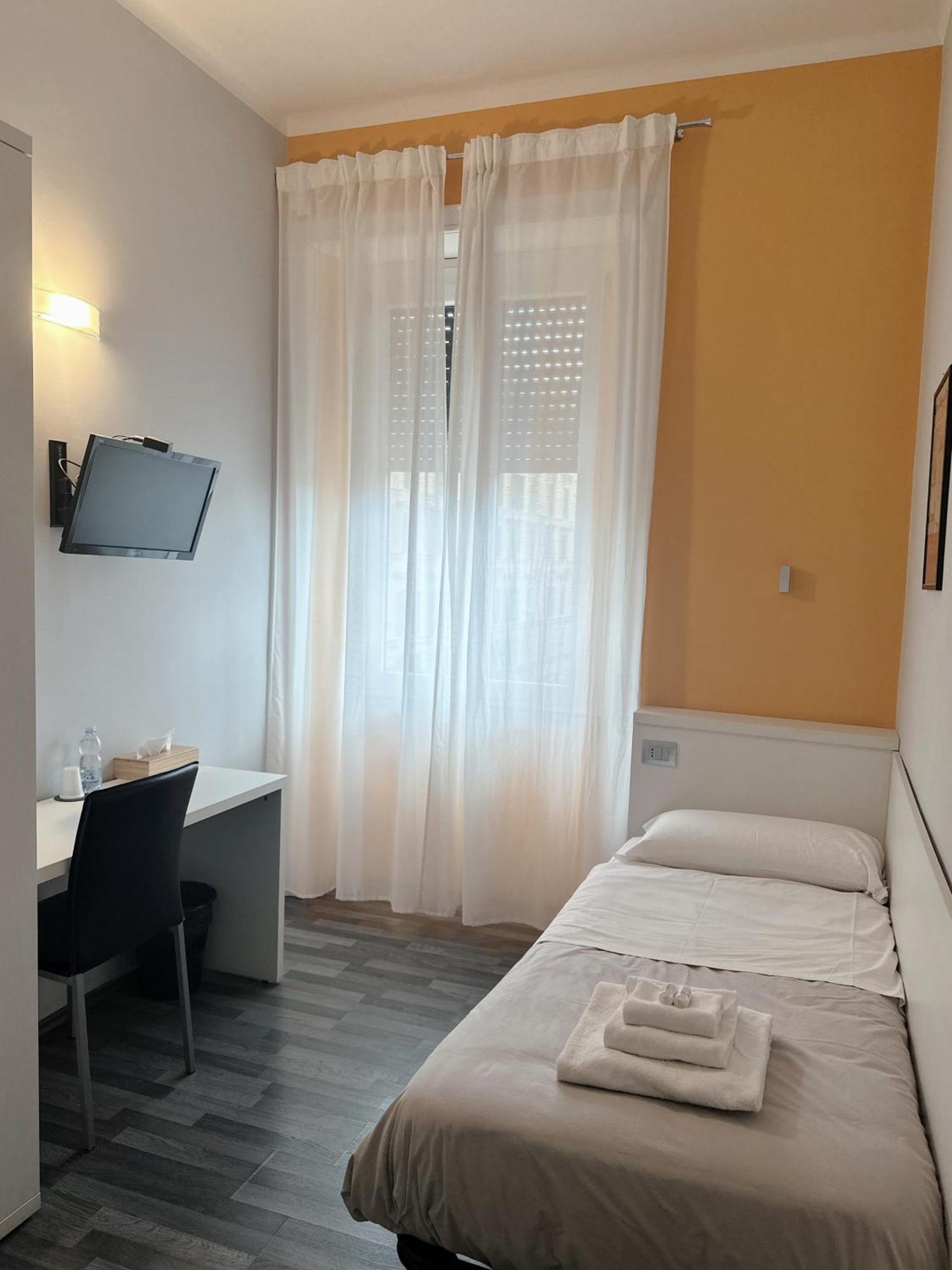 The Manzoni Hotel Rome Exterior photo