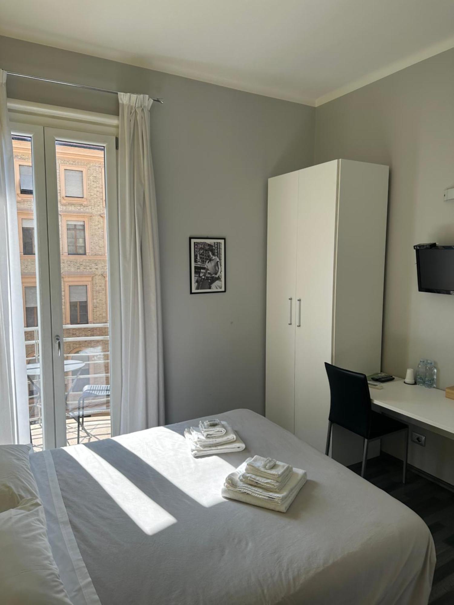 The Manzoni Hotel Rome Exterior photo