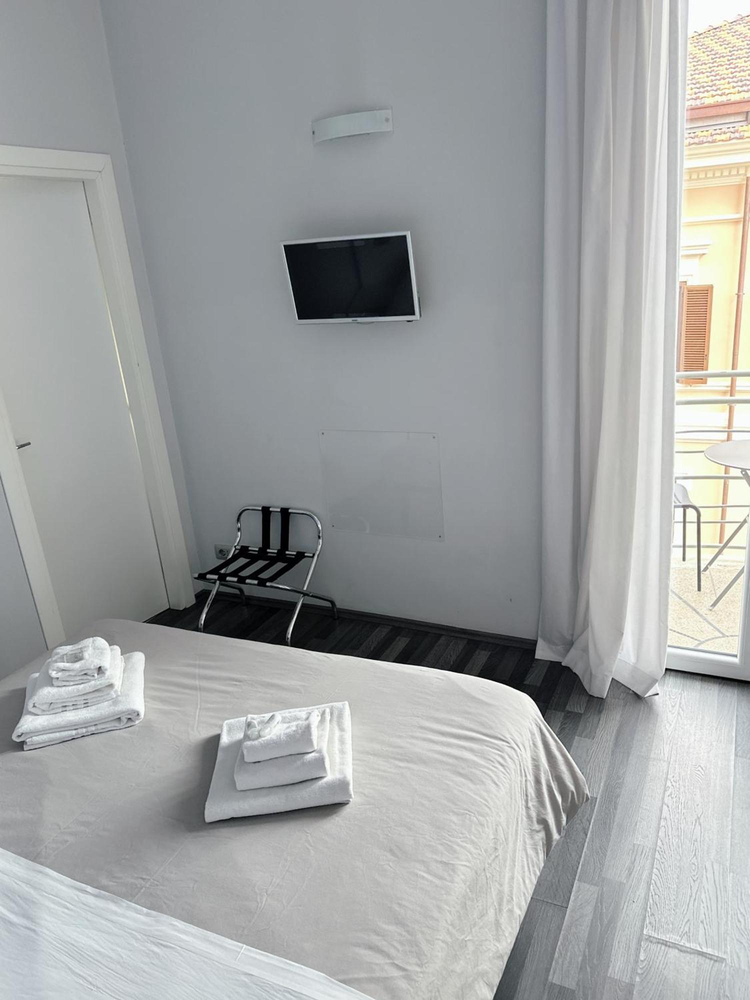 The Manzoni Hotel Rome Exterior photo